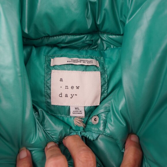 A New Day Jacket Womens XL Green Puffer Water Resistant Winter Coat Warm Zip - Picture 5 of 10